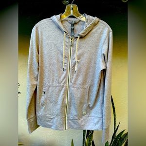 Vuori Halo dream knit zip up hoodie, grey silver color